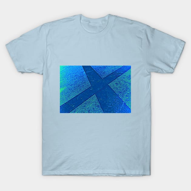 Vibrant blue intersecting lines T-Shirt by stevepaint